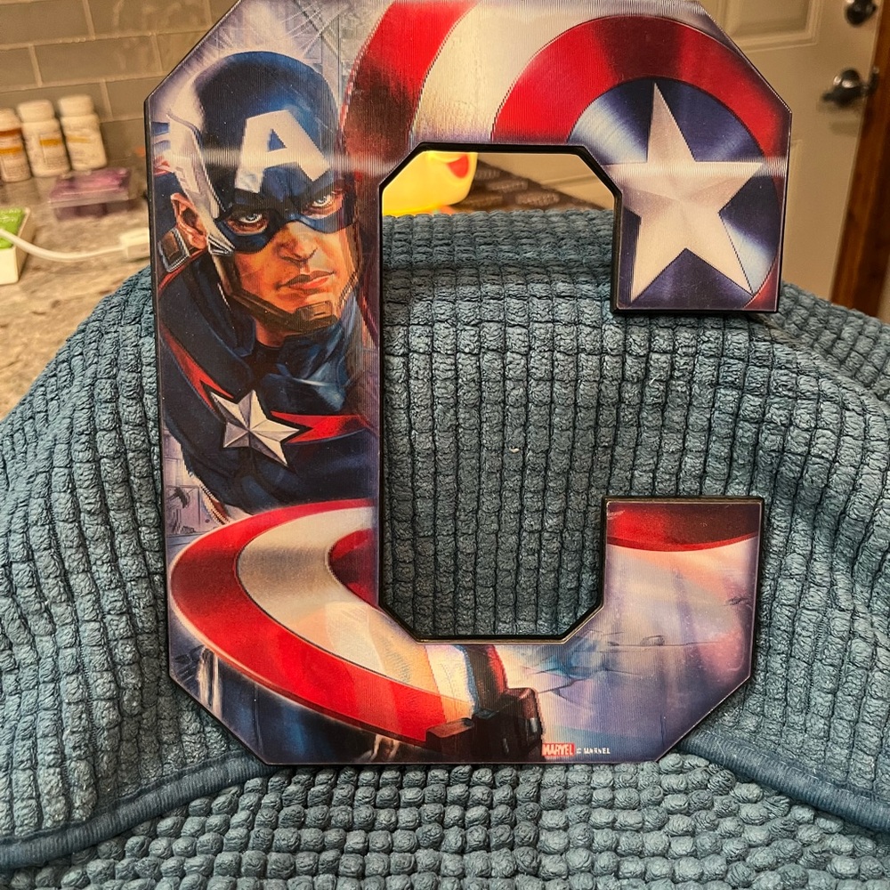 Captain America the letter C